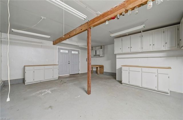 32 Little Florida RD, Poquoson, VA 23662