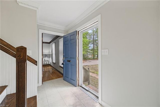 32 Little Florida RD, Poquoson, VA 23662