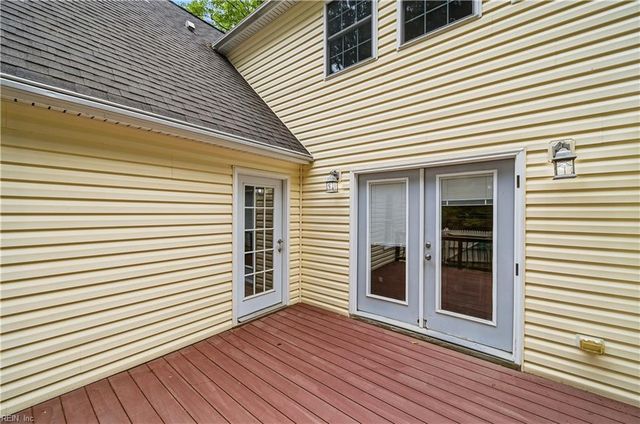 32 Little Florida RD, Poquoson, VA 23662