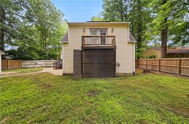 32 Little Florida RD, Poquoson, VA 23662