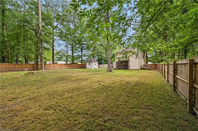 32 Little Florida RD, Poquoson, VA 23662