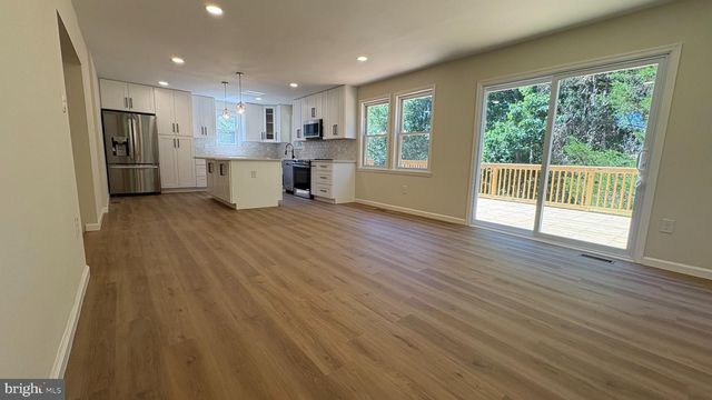 105 SIMMONS RD, Severna Park, MD 21146