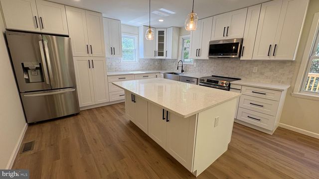 105 SIMMONS RD, Severna Park, MD 21146