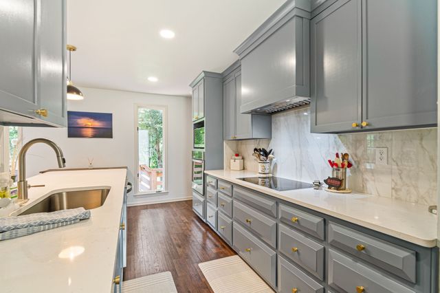1058 Greenwood Ct, Gallatin, TN 37066