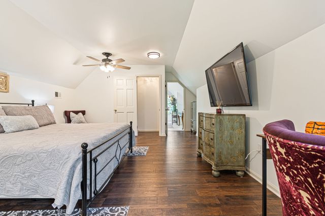 1058 Greenwood Ct, Gallatin, TN 37066