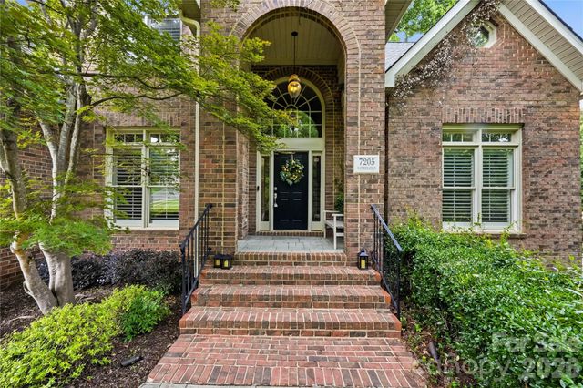 7205 Watersreach Lane, Charlotte, NC 28277