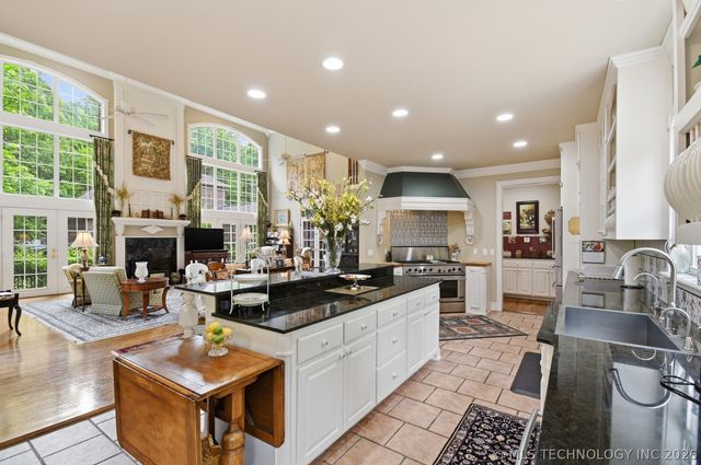 1402 N Birch Avenue, Sand Springs, OK 74063