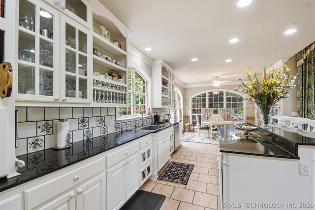 1402 N Birch Avenue, Sand Springs, OK 74063