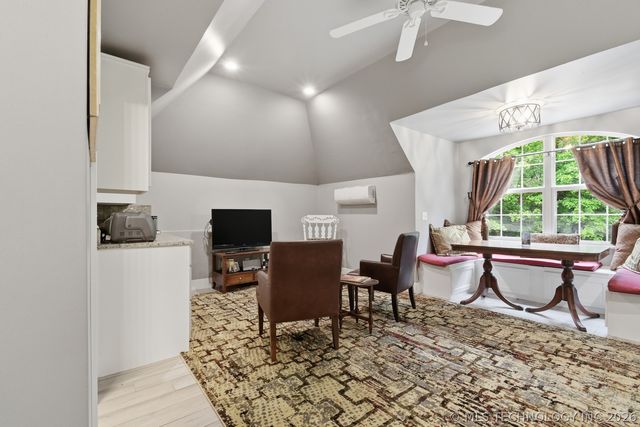 1402 N Birch Avenue, Sand Springs, OK 74063