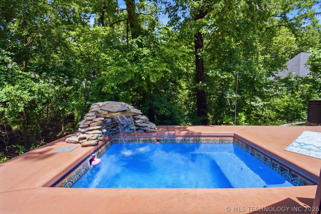 1402 N Birch Avenue, Sand Springs, OK 74063