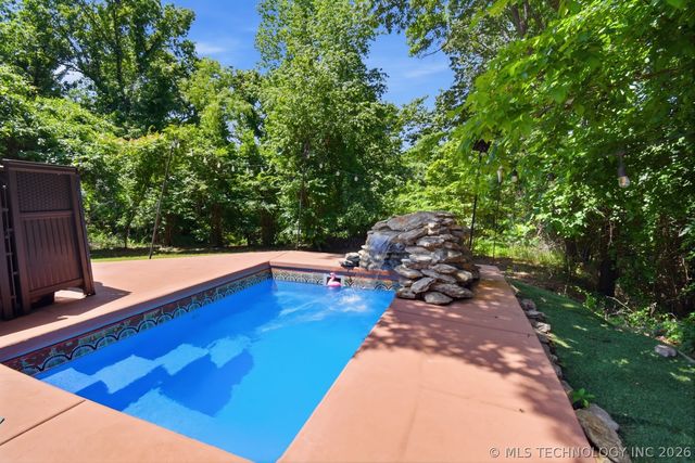 1402 N Birch Avenue, Sand Springs, OK 74063