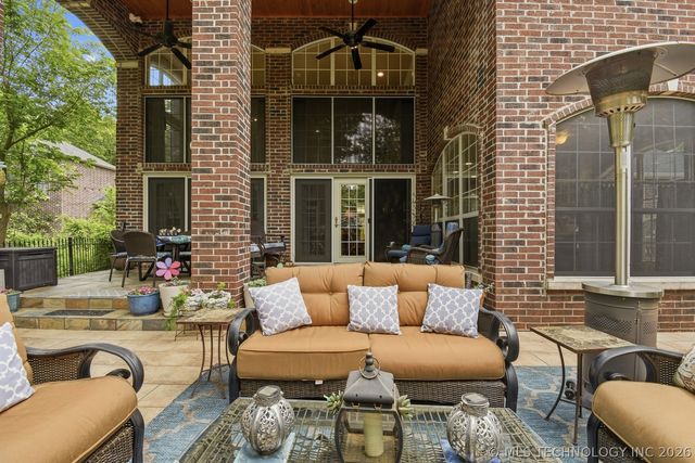 1402 N Birch Avenue, Sand Springs, OK 74063