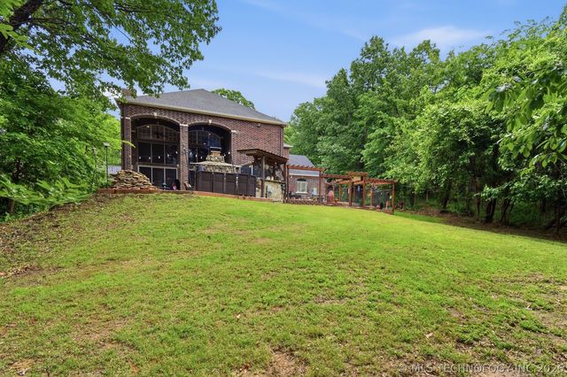 1402 N Birch Avenue, Sand Springs, OK 74063