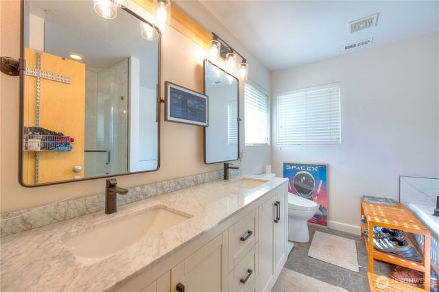 1830 Hoffman Hill Boulevard, Dupont, WA 98327