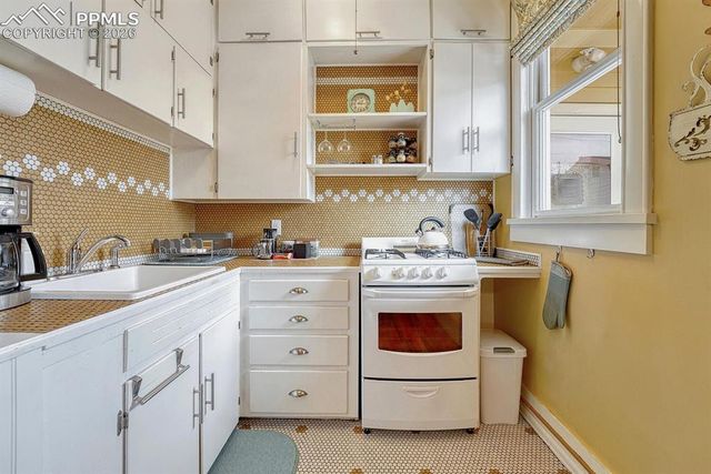 209 N Arcadia Street, Colorado Springs, CO 80903