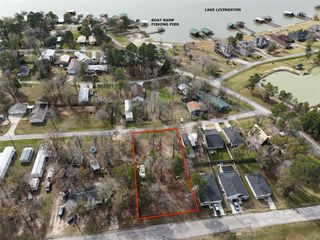 296 Aspen Drive, Livingston, TX 77351