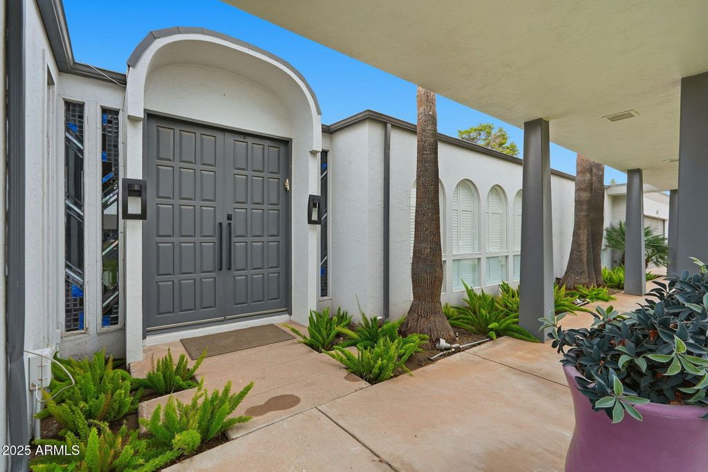 6001 N 2ND Avenue, Phoenix, AZ 85013 — exterior