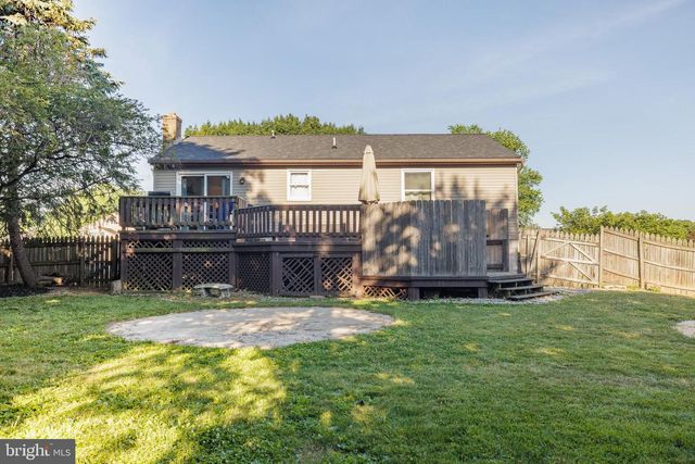 208 N CHURCH ST, Mountville, PA 17554