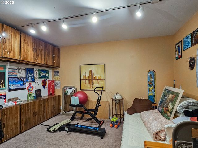 10059 Sw 57TH Pl, Portland, OR 97219