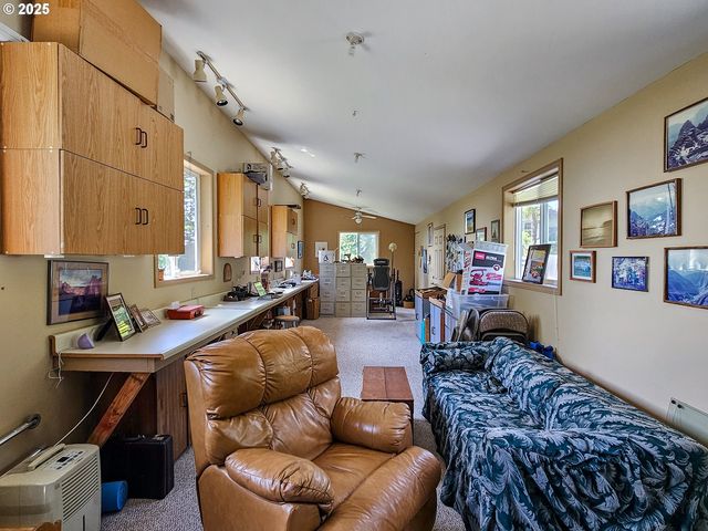 10059 Sw 57TH Pl, Portland, OR 97219