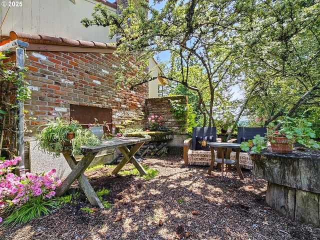 10059 Sw 57TH Pl, Portland, OR 97219