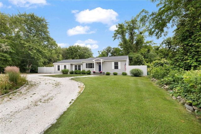 48 Foddering Farm Road, Narragansett, RI 02882