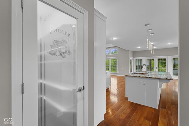 888 Westcreek Drive, Columbus, IN 47201