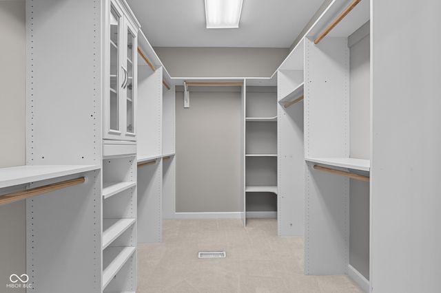 888 Westcreek Drive, Columbus, IN 47201