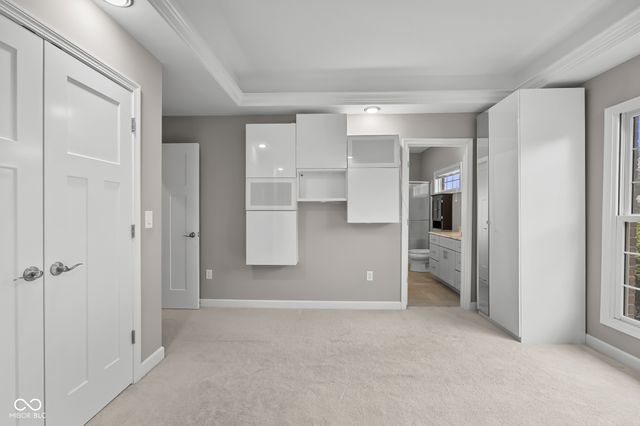 888 Westcreek Drive, Columbus, IN 47201