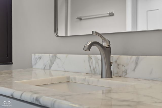 888 Westcreek Drive, Columbus, IN 47201