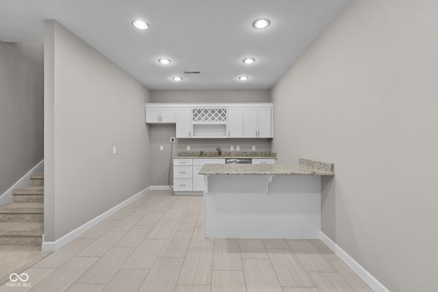 888 Westcreek Drive, Columbus, IN 47201