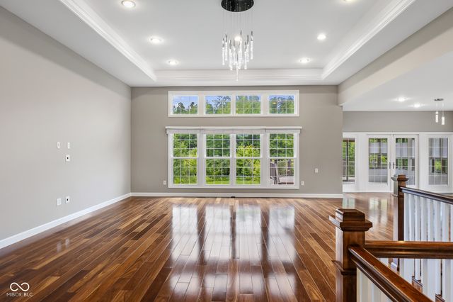 888 Westcreek Drive, Columbus, IN 47201