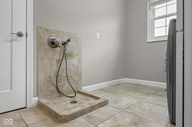 888 Westcreek Drive, Columbus, IN 47201