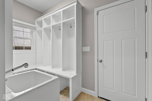 888 Westcreek Drive, Columbus, IN 47201