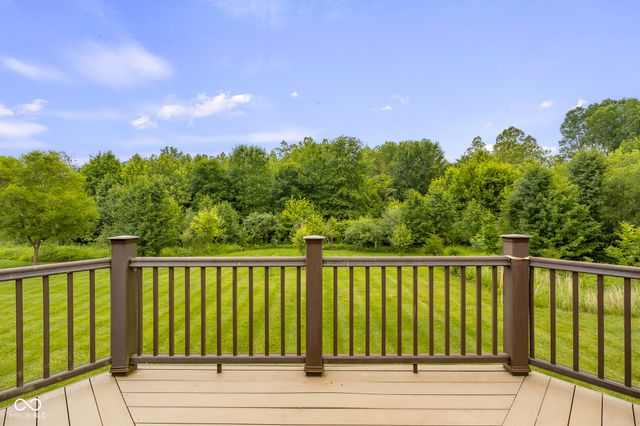 888 Westcreek Drive, Columbus, IN 47201