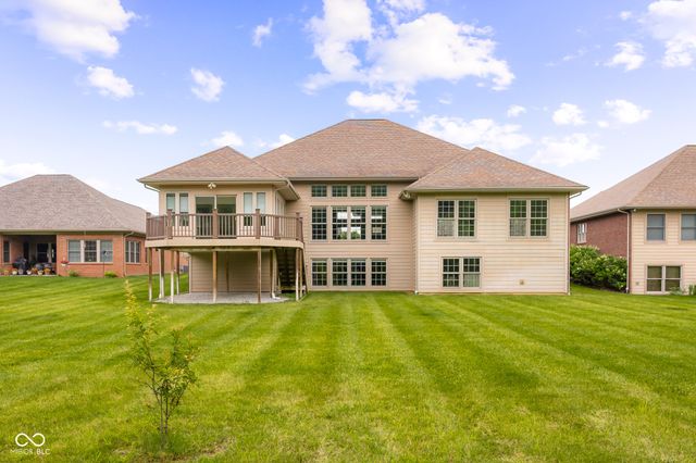 888 Westcreek Drive, Columbus, IN 47201