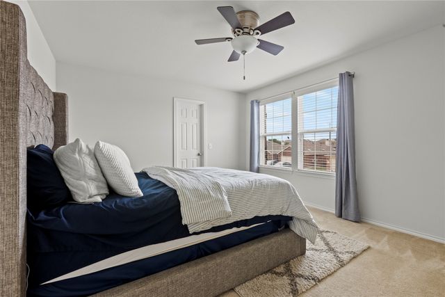 1809 Waggoner Drive, Aubrey, TX 76227