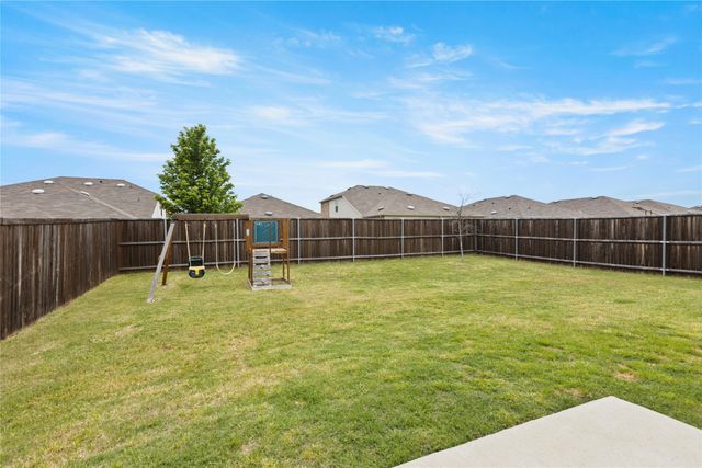 1809 Waggoner Drive, Aubrey, TX 76227