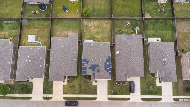 1809 Waggoner Drive, Aubrey, TX 76227