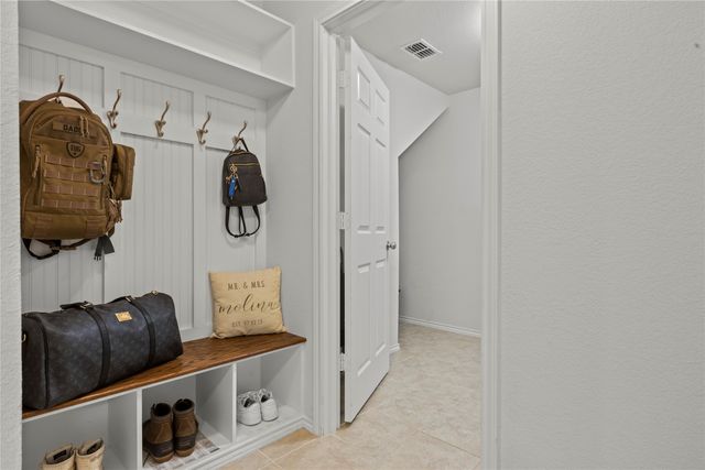 1809 Waggoner Drive, Aubrey, TX 76227