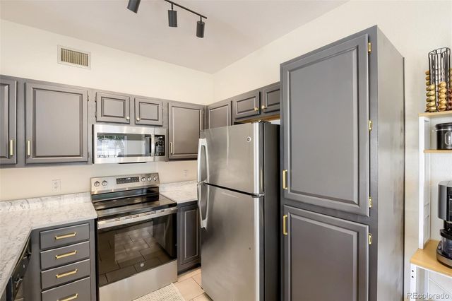 8365 Pebble Creek Way 104, Littleton, CO 80126