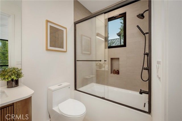 8904 Hubbard St, Culver City, CA 90232