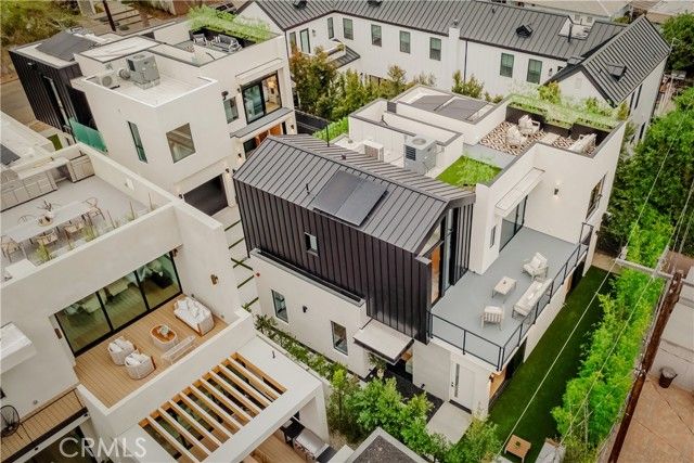 8904 Hubbard St, Culver City, CA 90232