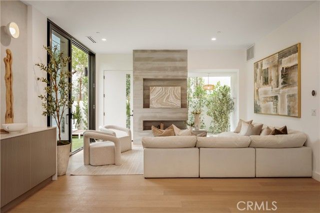 8904 Hubbard St, Culver City, CA 90232