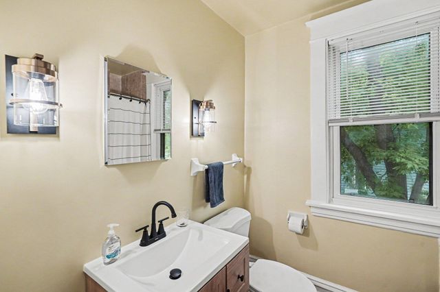 621 Newton Avenue N, Minneapolis, MN 55411