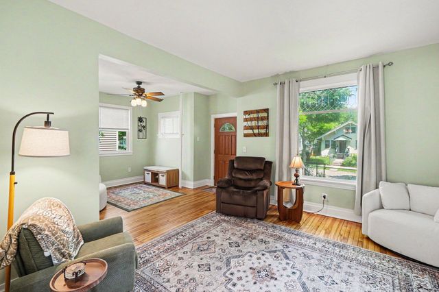 621 Newton Avenue N, Minneapolis, MN 55411