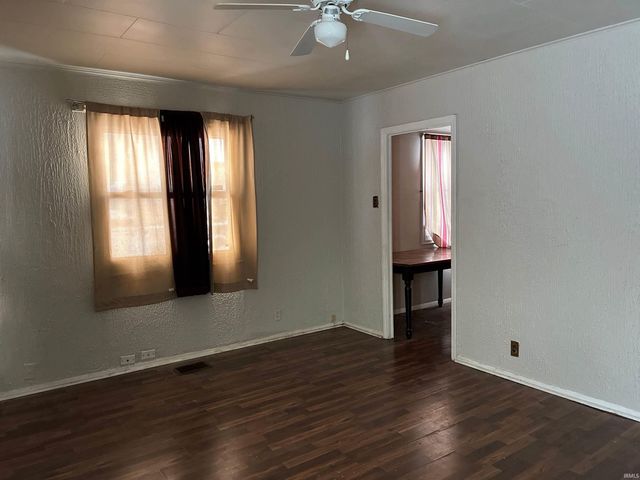 730 W Wolf Avenue, Elkhart, IN 46516