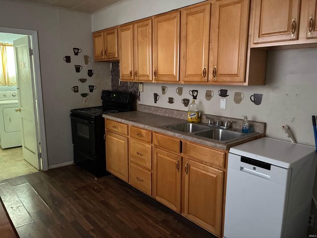 730 W Wolf Avenue, Elkhart, IN 46516