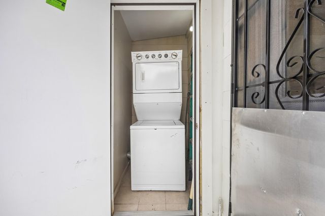 2010 Crocker Street, Houston, TX 77006