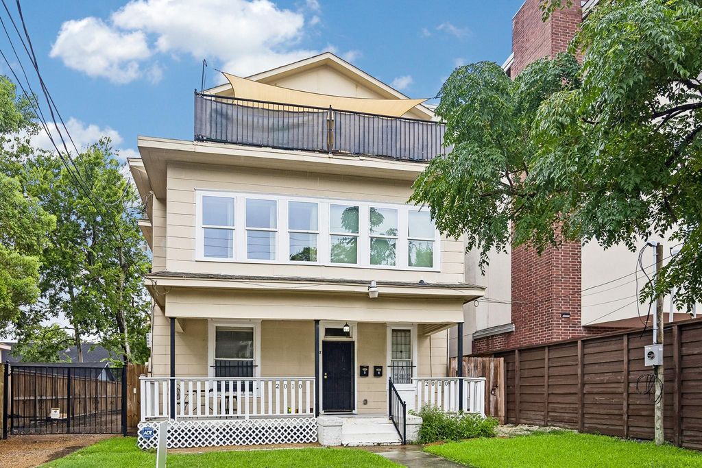 2010 Crocker Street, Houston, TX 77006